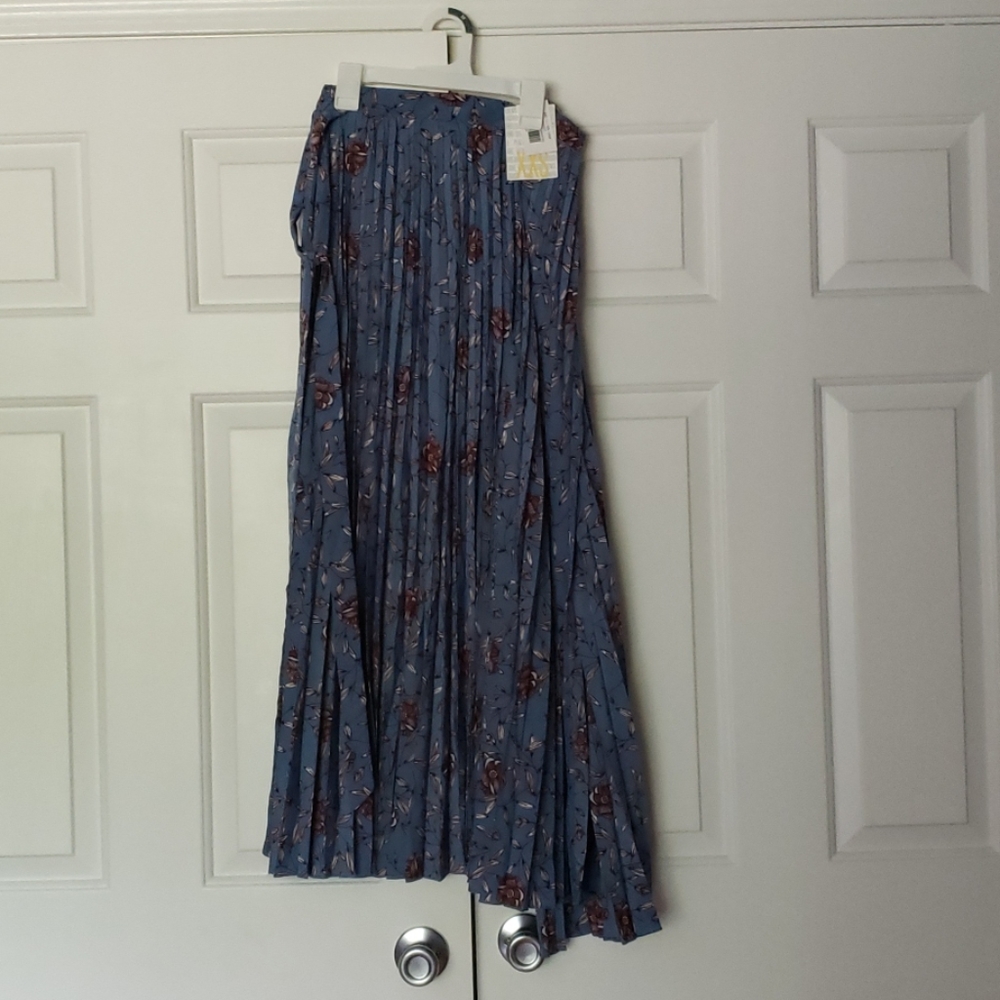 Lularoe Deanne skirt NEW